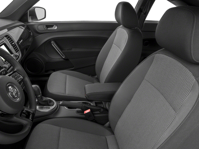 2018 Volkswagen Beetle 2.0T SE Hatchback 2D
