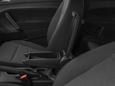 2018 Volkswagen Beetle 2.0T SE Hatchback 2D