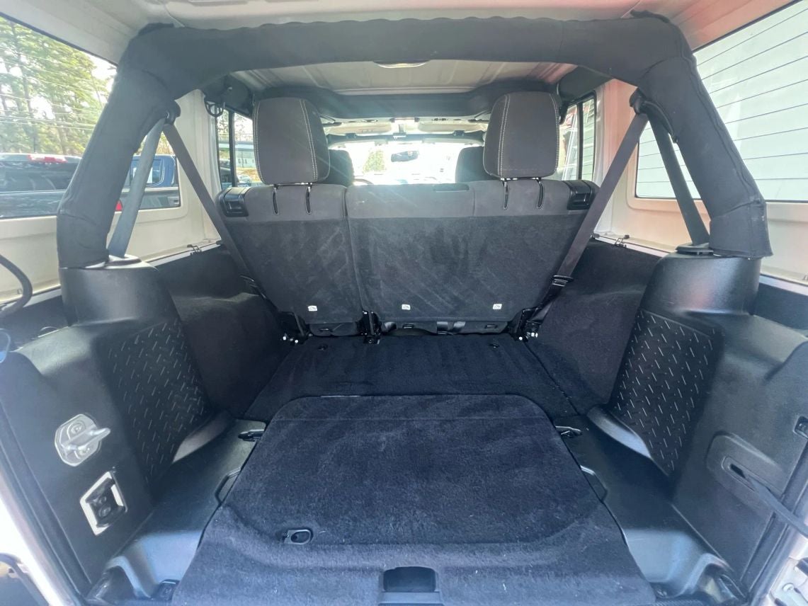 2016 Jeep Wrangler Unlimited Sahara Sport Utility 4D