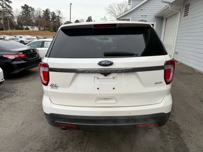 2017 Ford Explorer XLT Sport Utility 4D