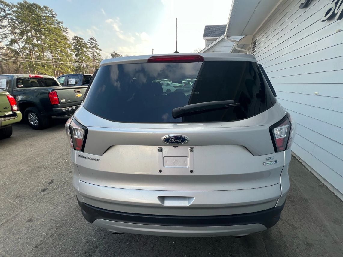 2017 Ford Escape SE Sport Utility 4D