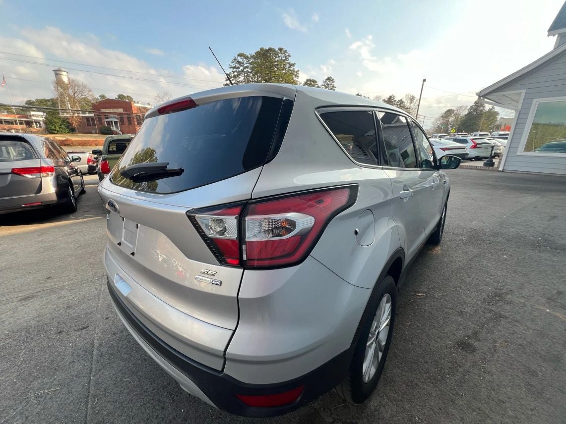 2017 Ford Escape SE Sport Utility 4D