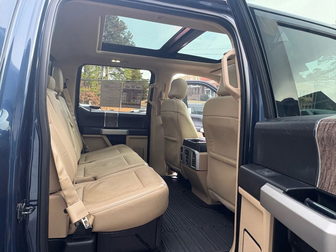 2017 Ford F350 Super Duty Crew Cab Lariat Pickup 4D 8 ft