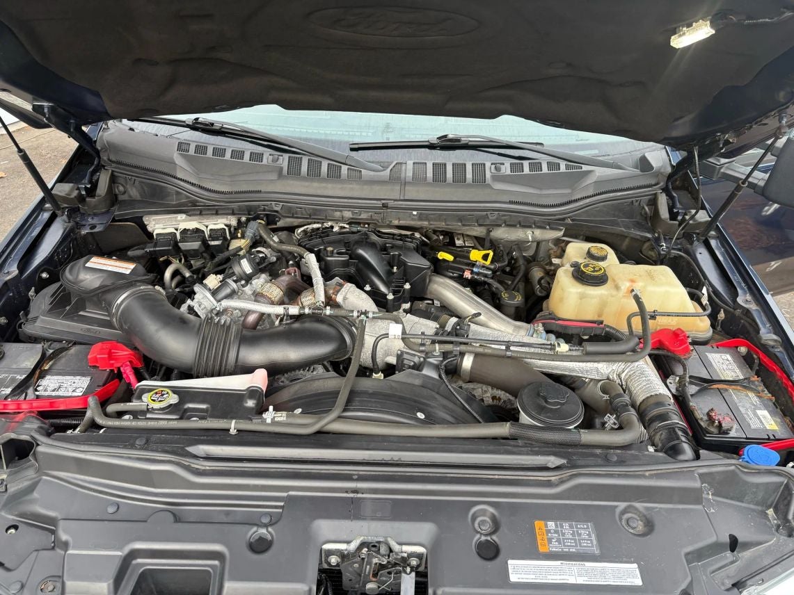 2017 Ford F350 Super Duty Crew Cab Lariat Pickup 4D 8 ft