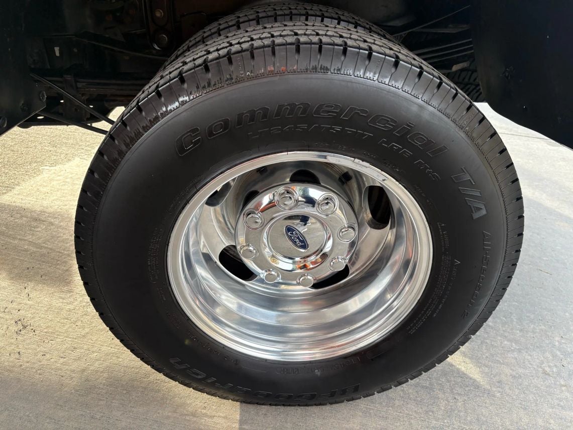 2017 Ford F350 Super Duty Crew Cab Lariat Pickup 4D 8 ft