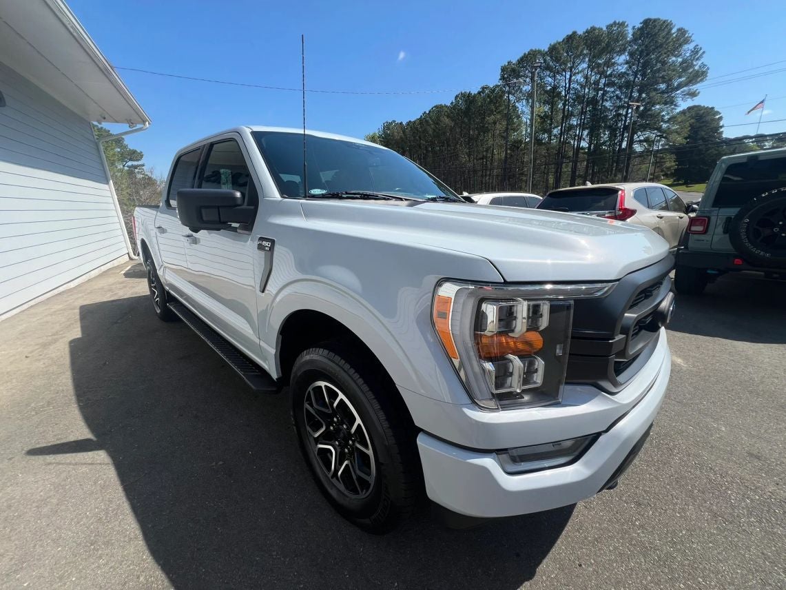 2022 Ford F150 SuperCrew Cab XLT Pickup 4D 5 1/2 ft