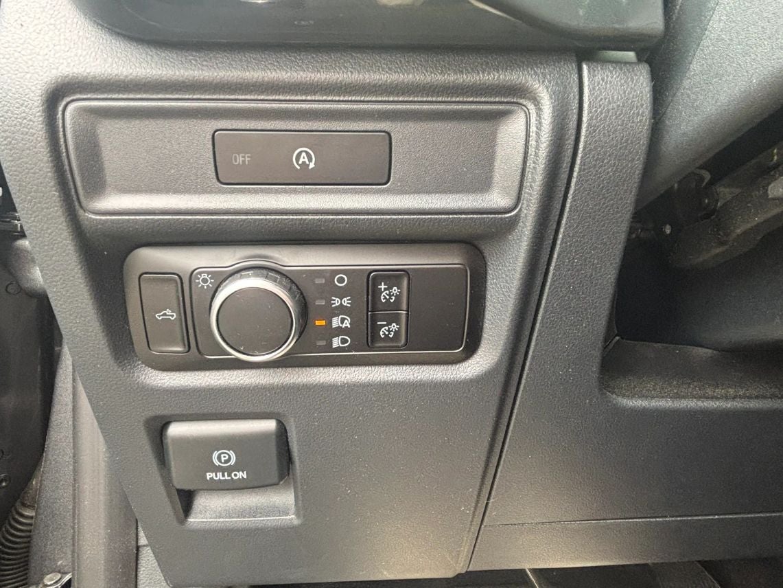 2025 Ford F150 SuperCrew Cab STX Pickup 4D 5 1/2 ft