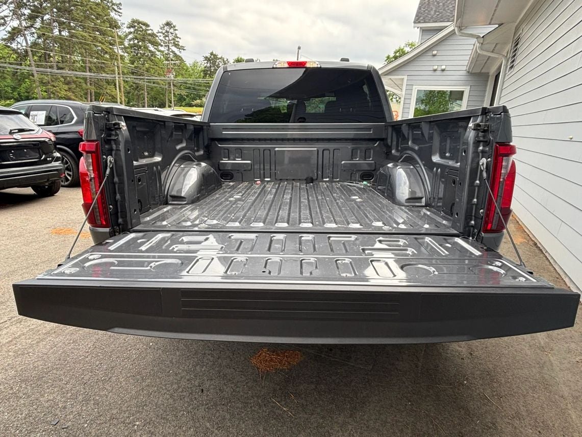 2025 Ford F150 SuperCrew Cab STX Pickup 4D 5 1/2 ft