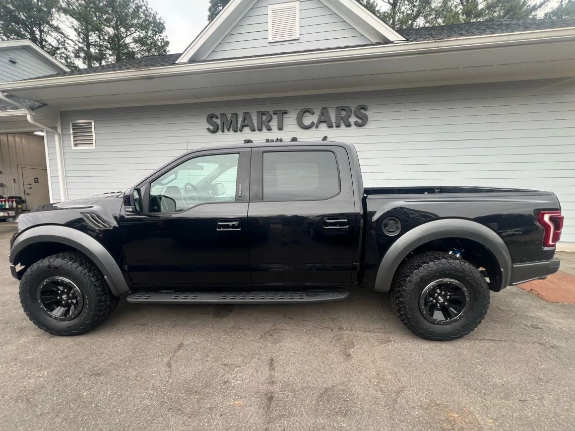 2017 Ford F150 SuperCrew Cab Raptor Pickup 4D 5 1/2 ft