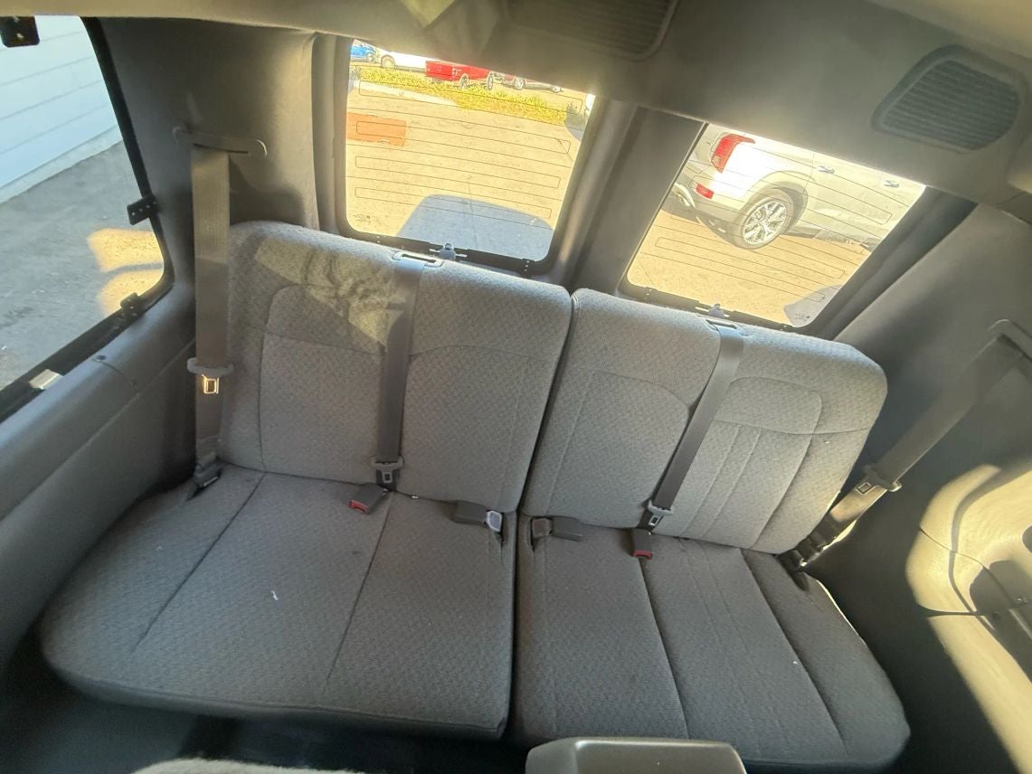 2015 Chevrolet Express 3500 Passenger LT Extended Van 3D