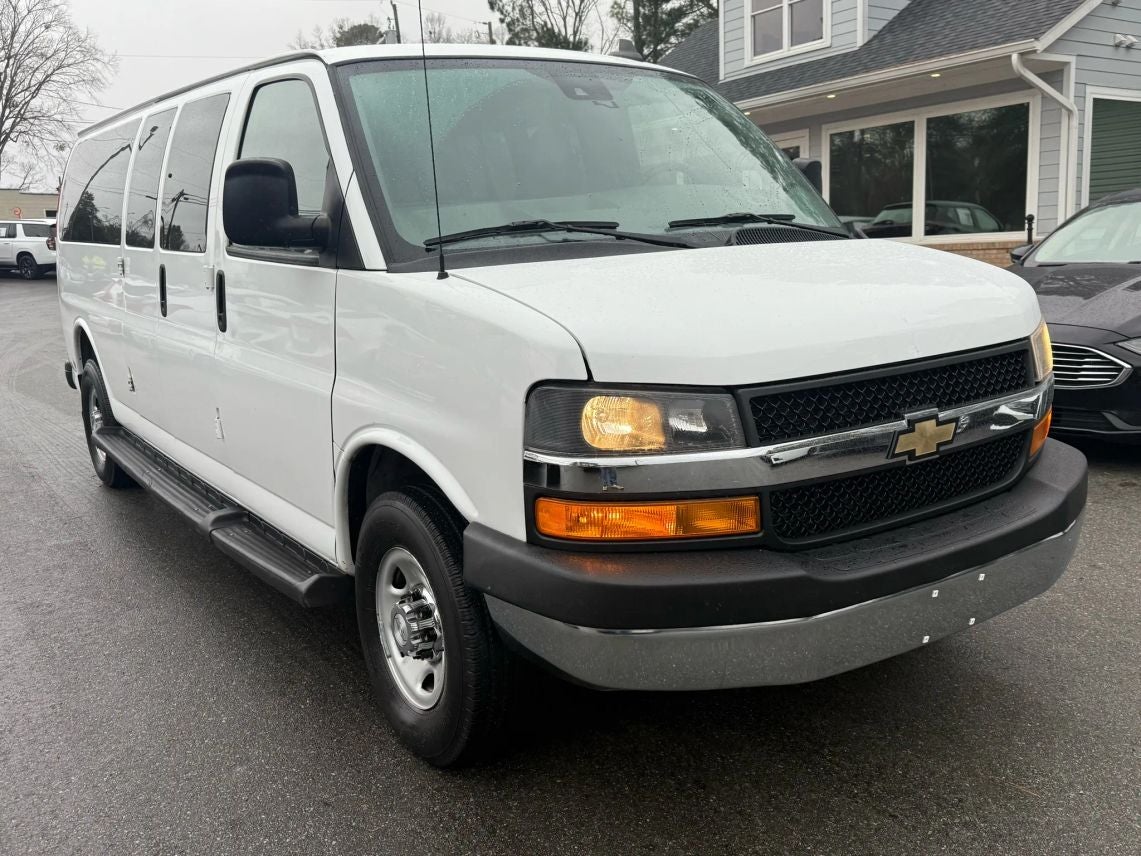 2020 Chevrolet Express 3500 Passenger LT Extended Van 3D