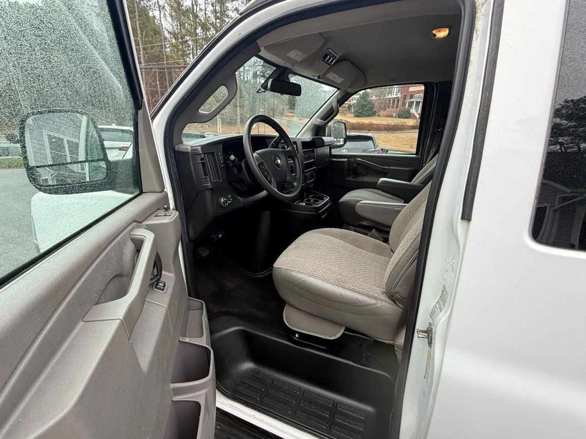 2020 Chevrolet Express 3500 Passenger LT Extended Van 3D