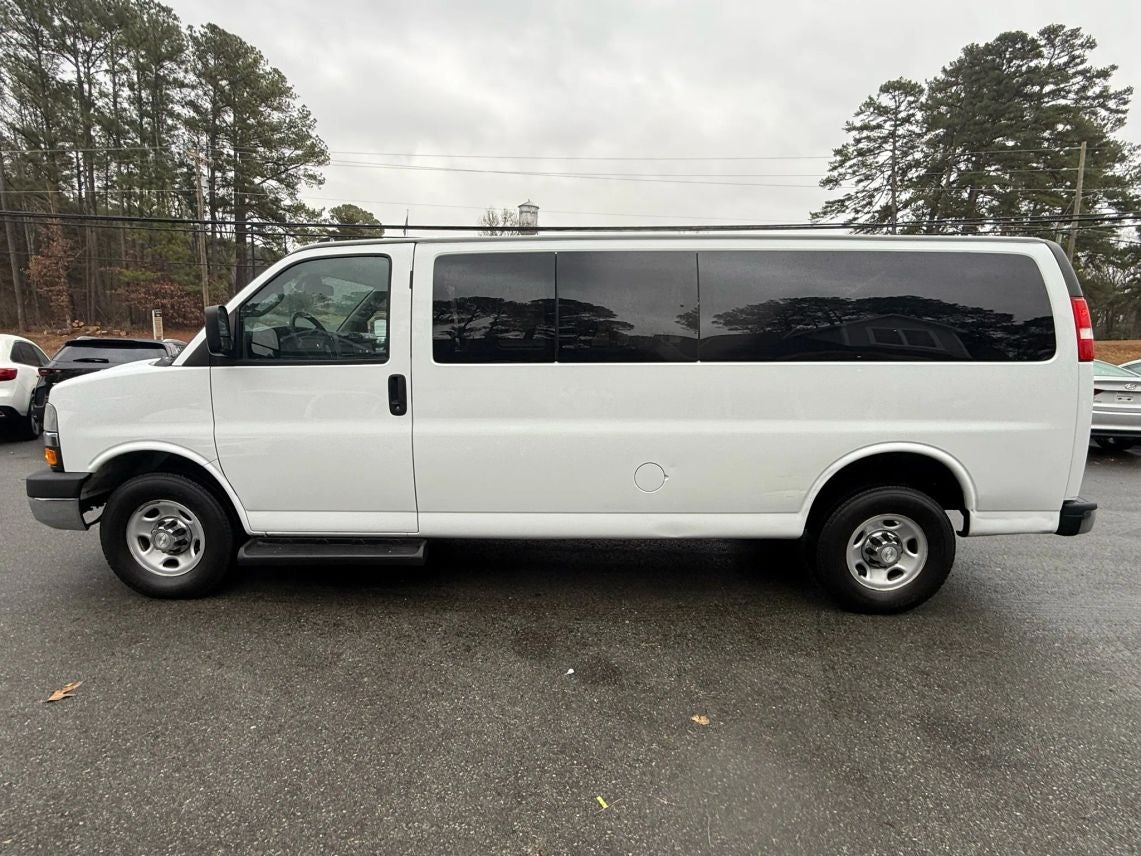 2020 Chevrolet Express 3500 Passenger LT Extended Van 3D