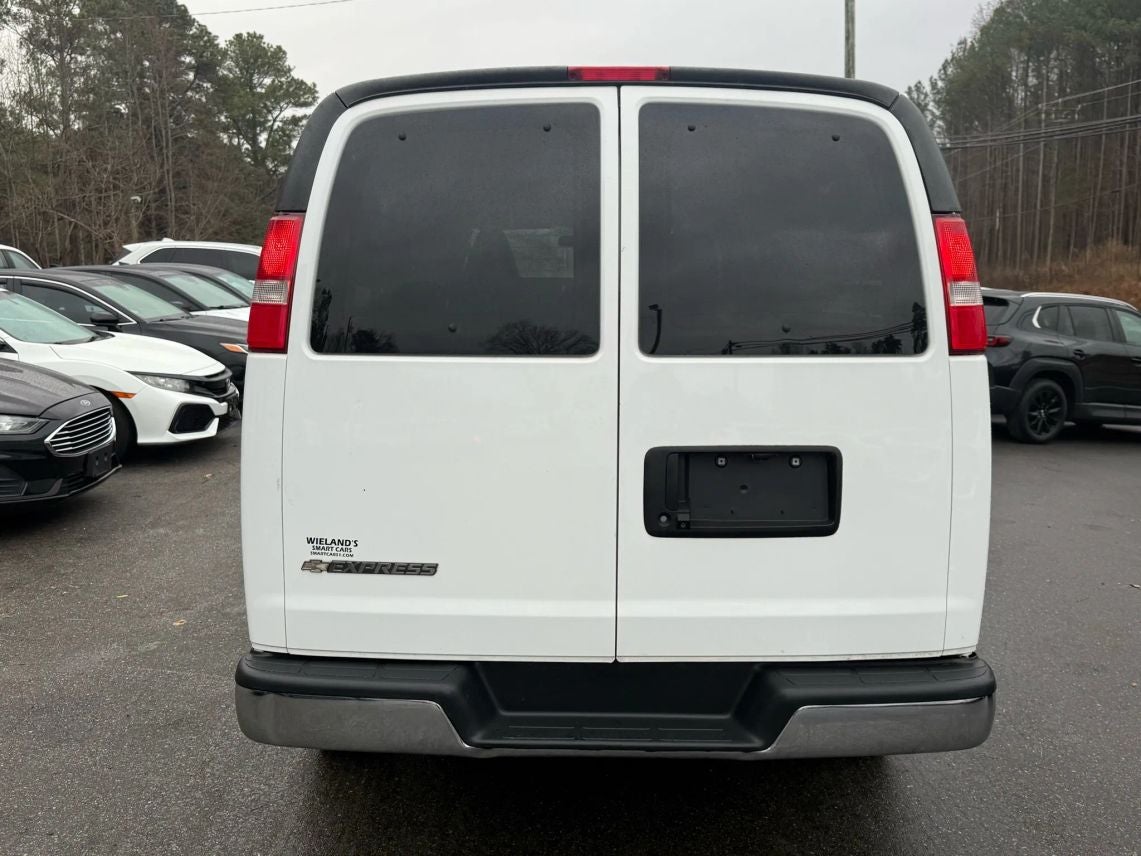2020 Chevrolet Express 3500 Passenger LT Extended Van 3D