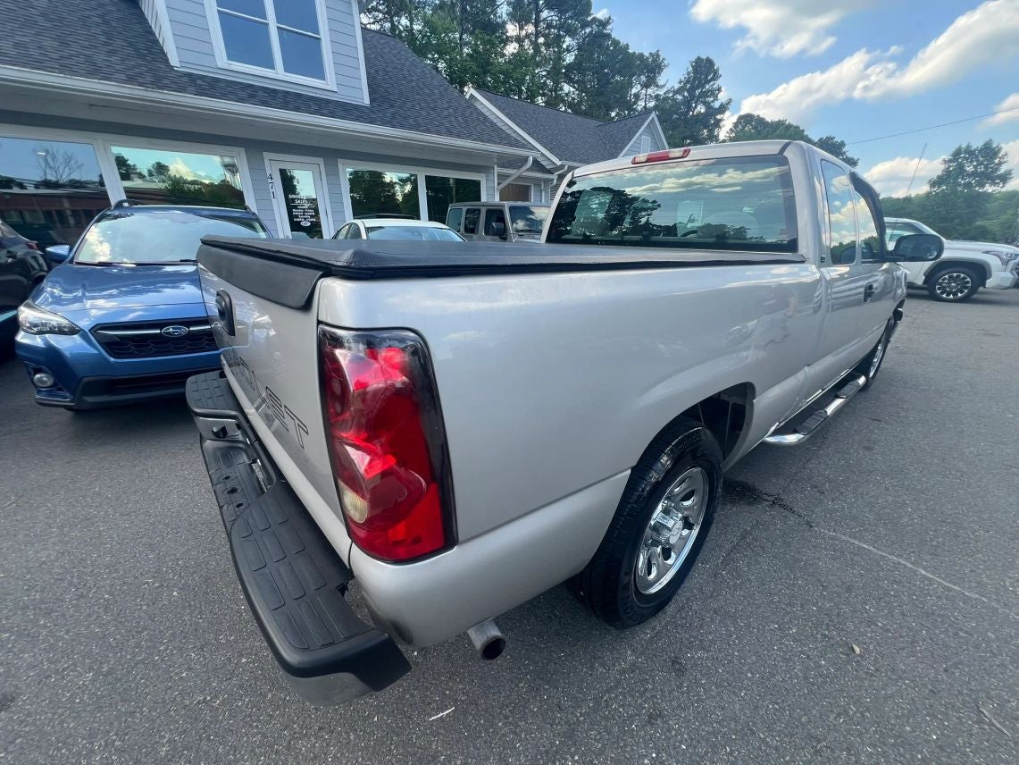 2006 Chevrolet Silverado 1500 Extended Cab LS Pickup 4D 6 1/2 ft