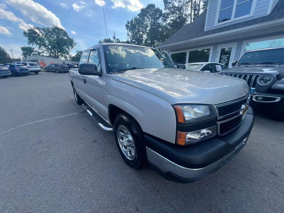2006 Chevrolet Silverado 1500 Extended Cab LS Pickup 4D 6 1/2 ft
