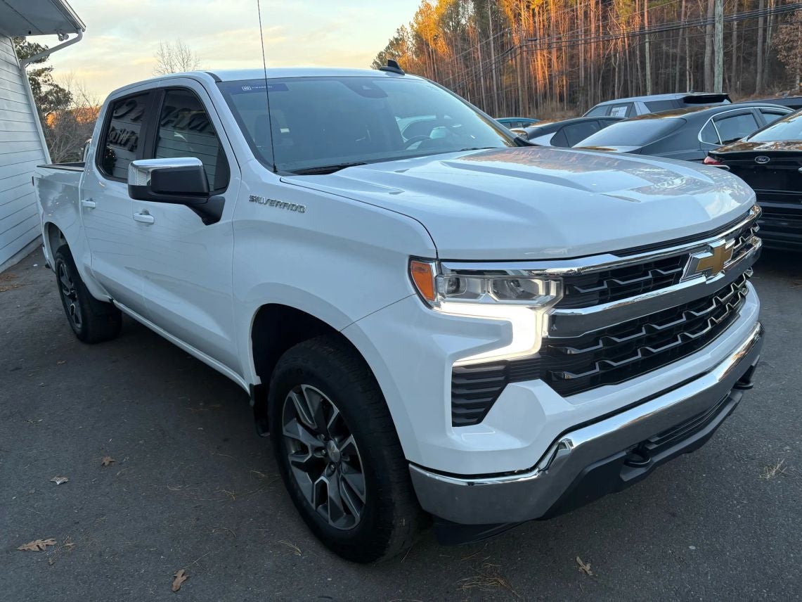 2023 Chevrolet Silverado 1500 Crew Cab LT Pickup 4D 5 3/4 ft