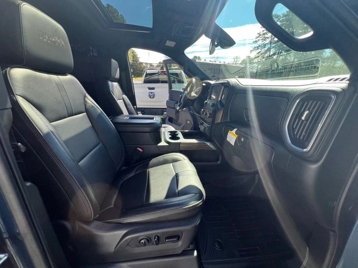 2019 Chevrolet Silverado 1500 Crew Cab High Country Pickup 4D 5 3/4 ft