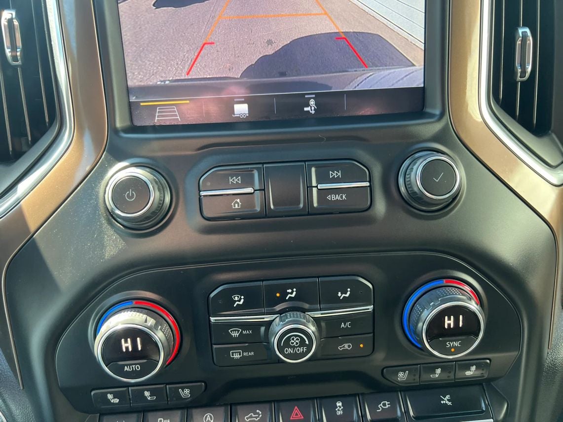 2019 Chevrolet Silverado 1500 Crew Cab High Country Pickup 4D 5 3/4 ft