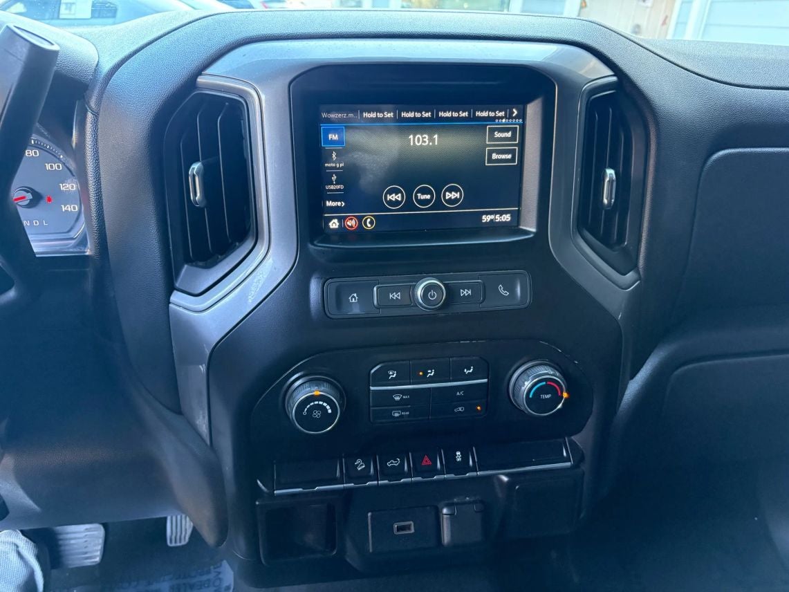 2019 Chevrolet Silverado 1500 Crew Cab Custom Trail Boss Pickup 4D 5 3/4 ft