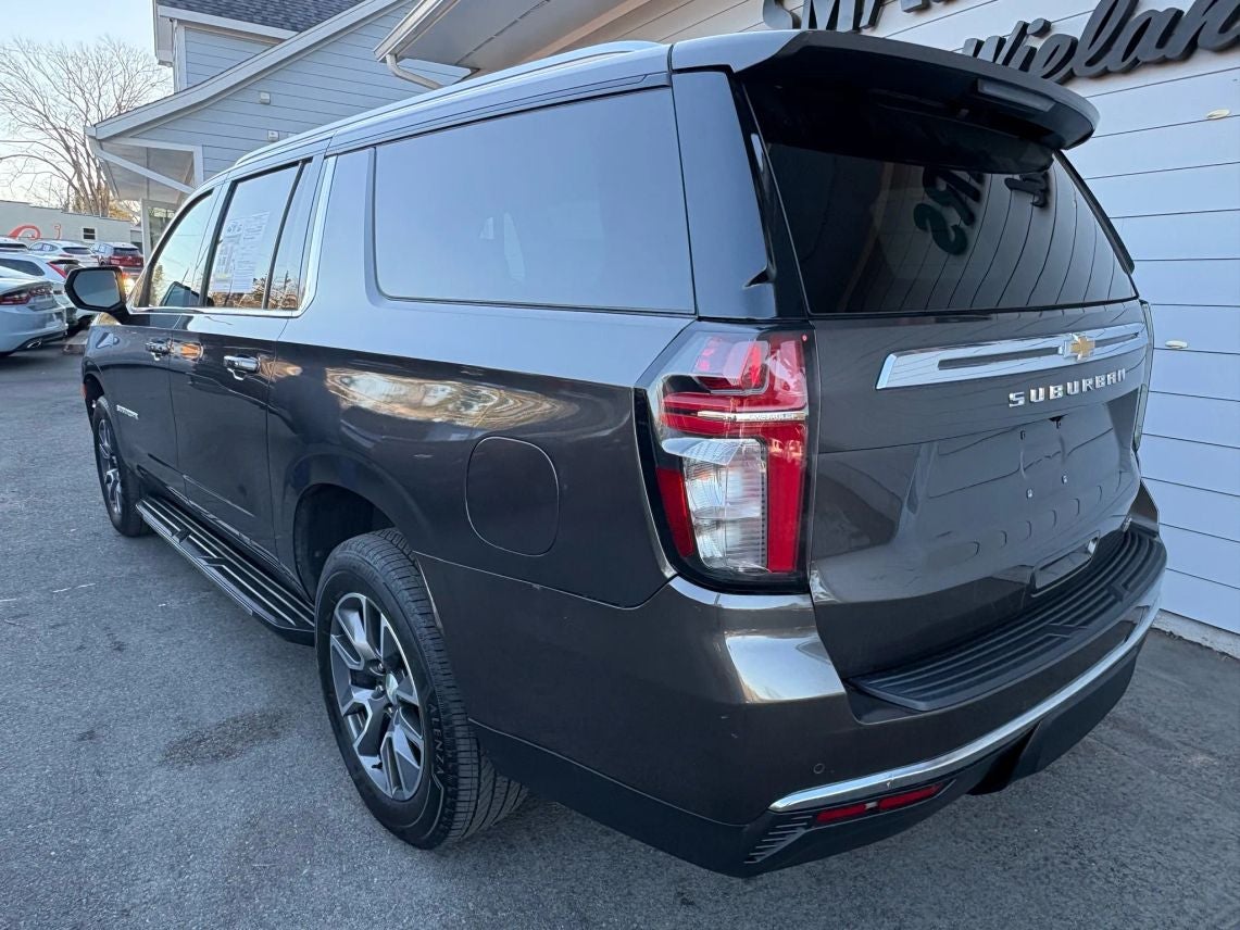 2021 Chevrolet Suburban LT Sport Utility 4D