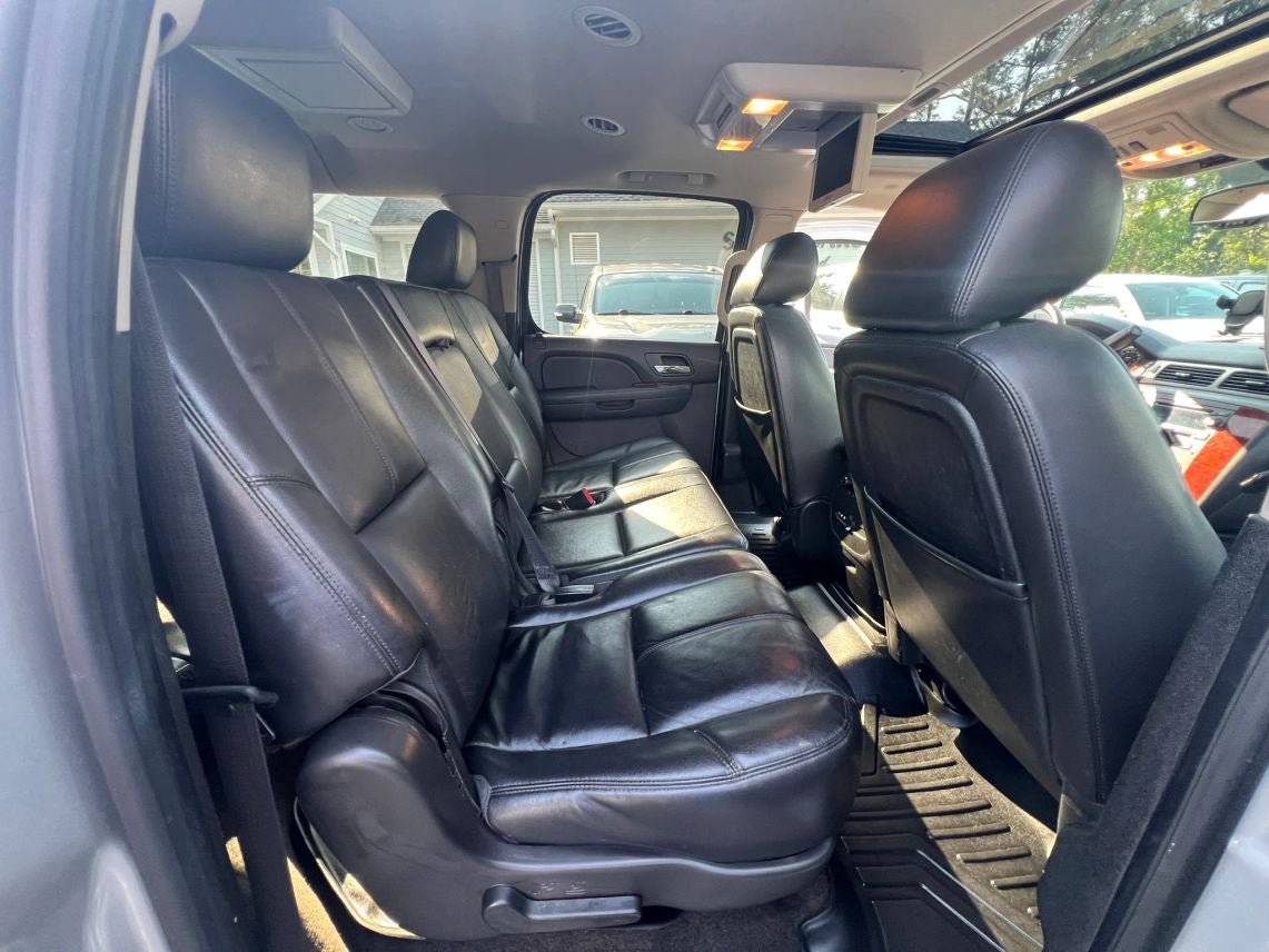 2012 Chevrolet Suburban 1500 LT Sport Utility 4D