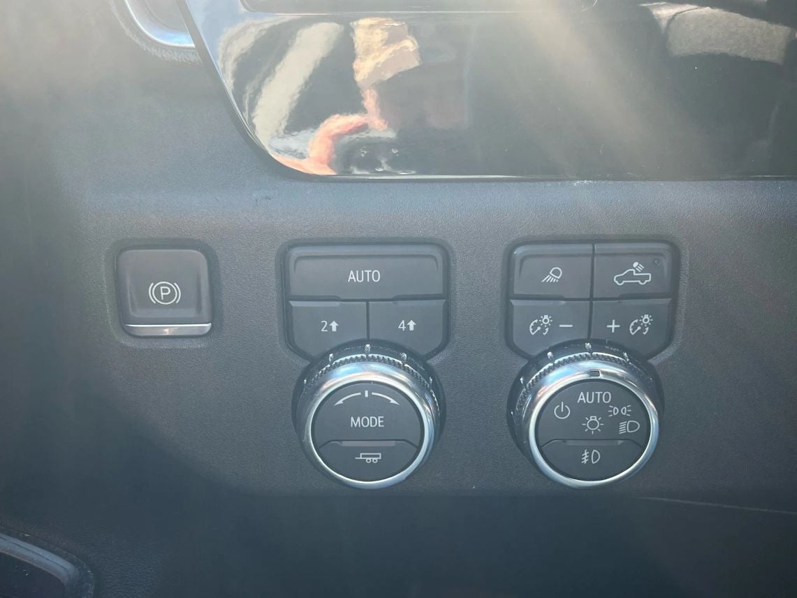 2024 GMC Sierra 1500 Crew Cab SLT Pickup 4D 5 3/4 ft