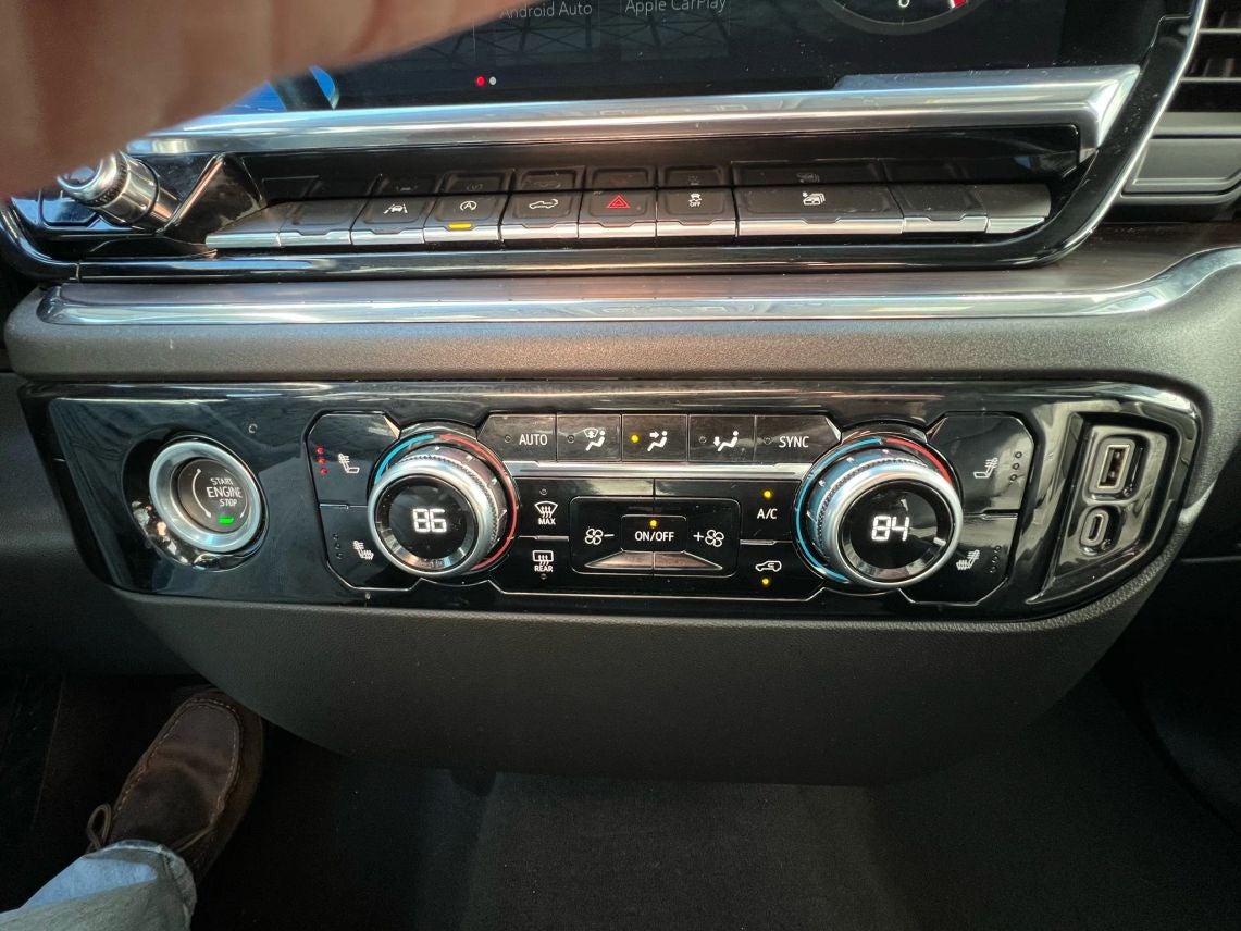 2024 GMC Sierra 1500 Crew Cab SLT Pickup 4D 5 3/4 ft