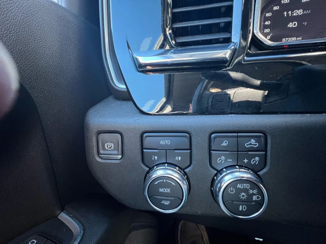 2024 GMC Sierra 1500 Crew Cab SLT Pickup 4D 5 3/4 ft