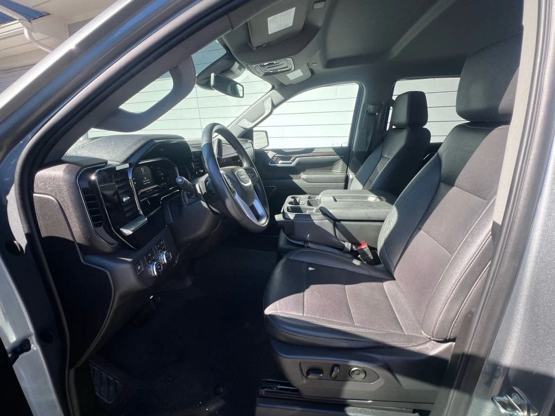 2024 GMC Sierra 1500 Crew Cab SLT Pickup 4D 5 3/4 ft