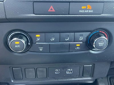 2022 Nissan Frontier Crew Cab SV Pickup 4D 5 ft