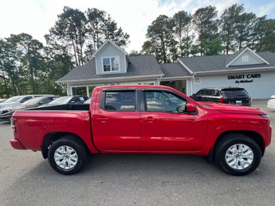 2022 Nissan Frontier Crew Cab SV Pickup 4D 5 ft