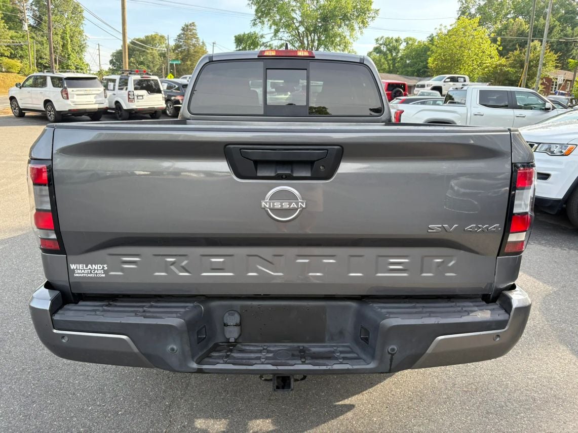 2022 Nissan Frontier Crew Cab SV Pickup 4D 6 ft