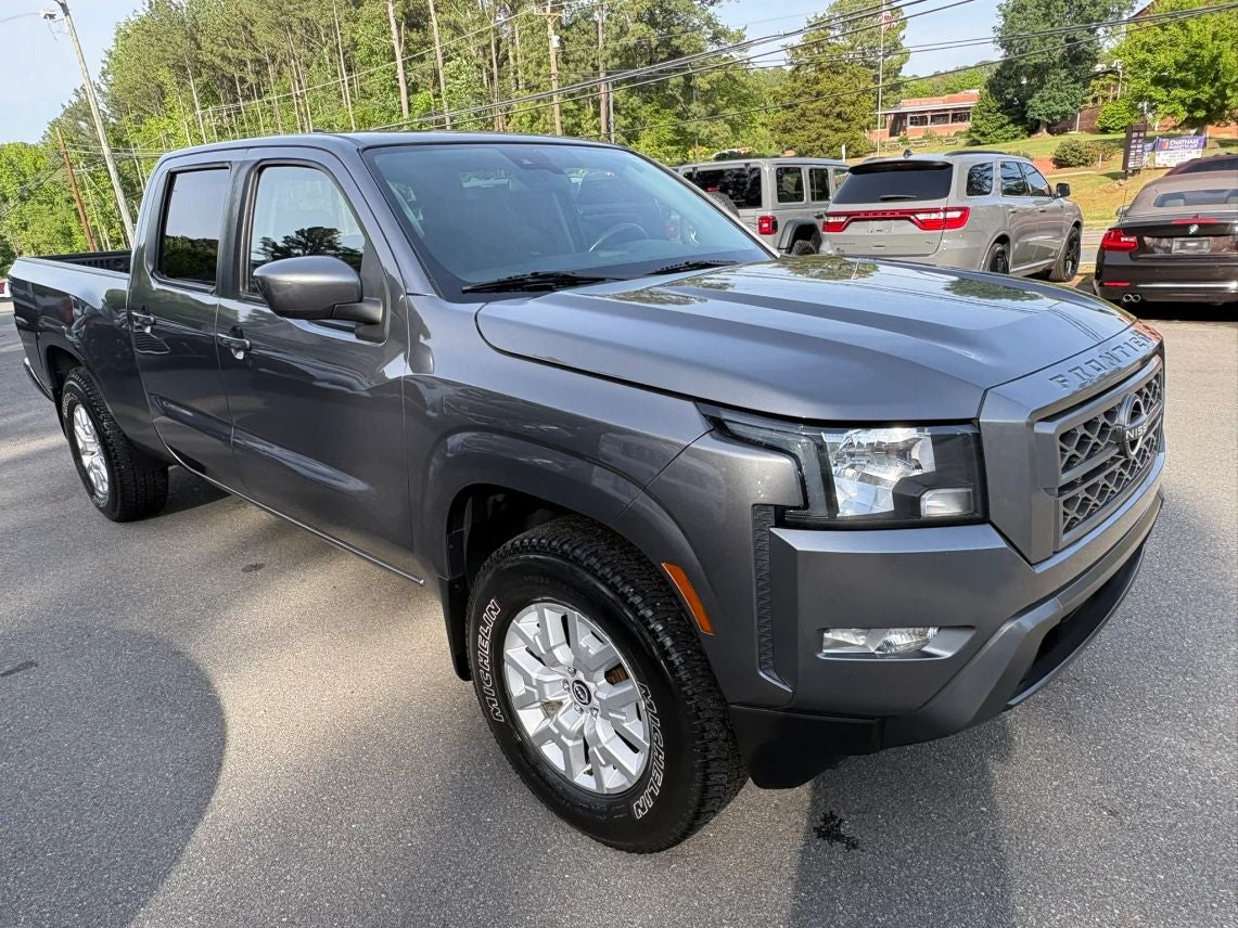 2022 Nissan Frontier Crew Cab SV Pickup 4D 6 ft