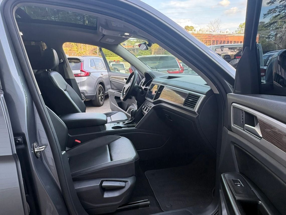 2019 Volkswagen Atlas SE w/Tech Pkg Sport Utility 4D