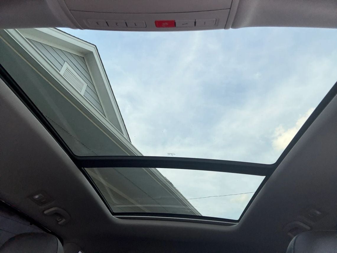 2019 Volkswagen Atlas SE w/Tech Pkg Sport Utility 4D