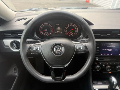 2021 Volkswagen Passat SE Sedan 4D
