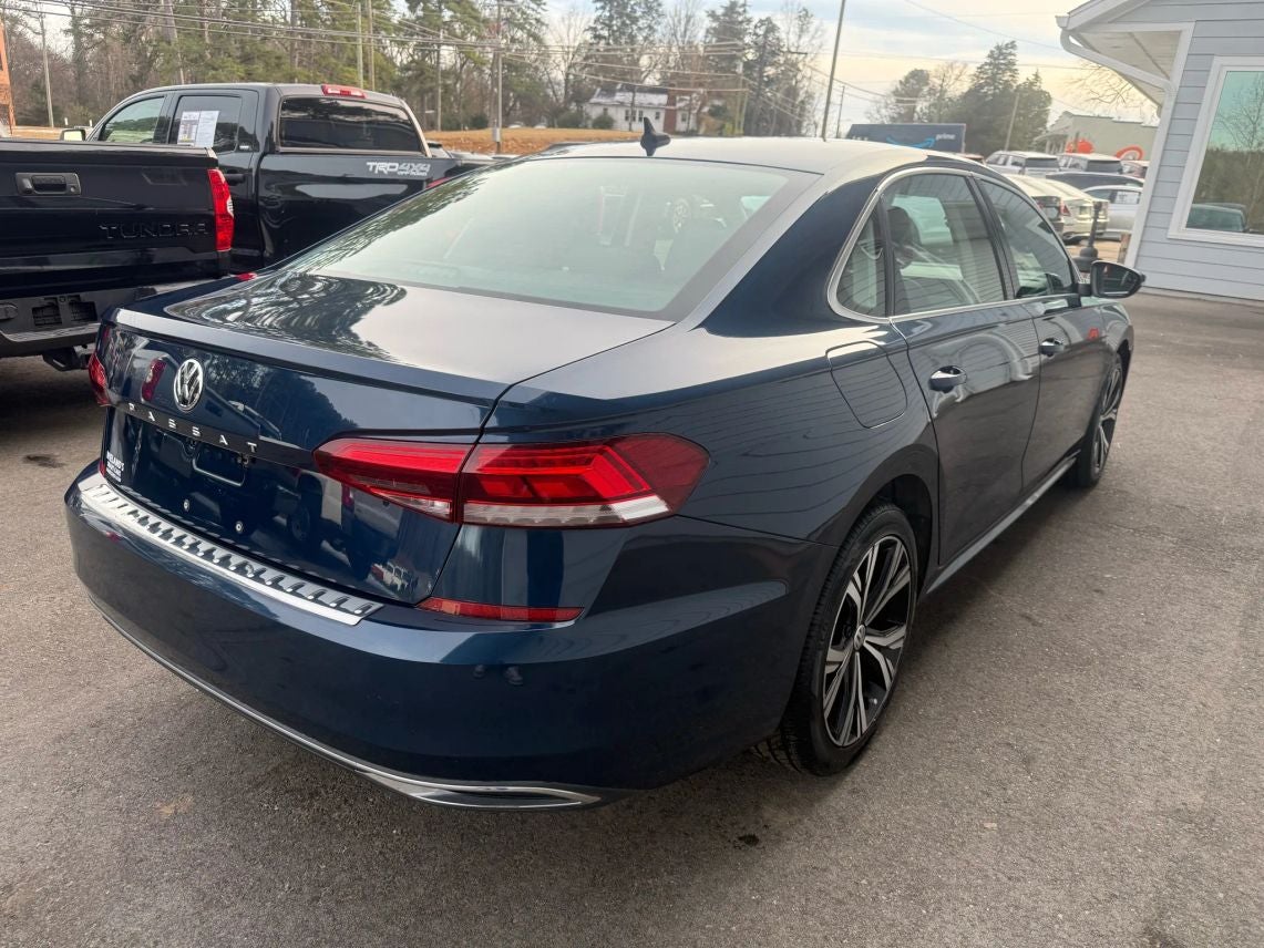 2021 Volkswagen Passat SE Sedan 4D