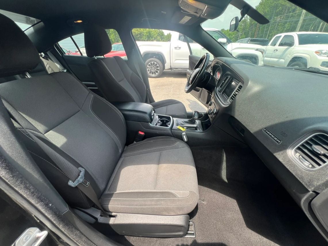 2022 Dodge Charger SXT Sedan 4D