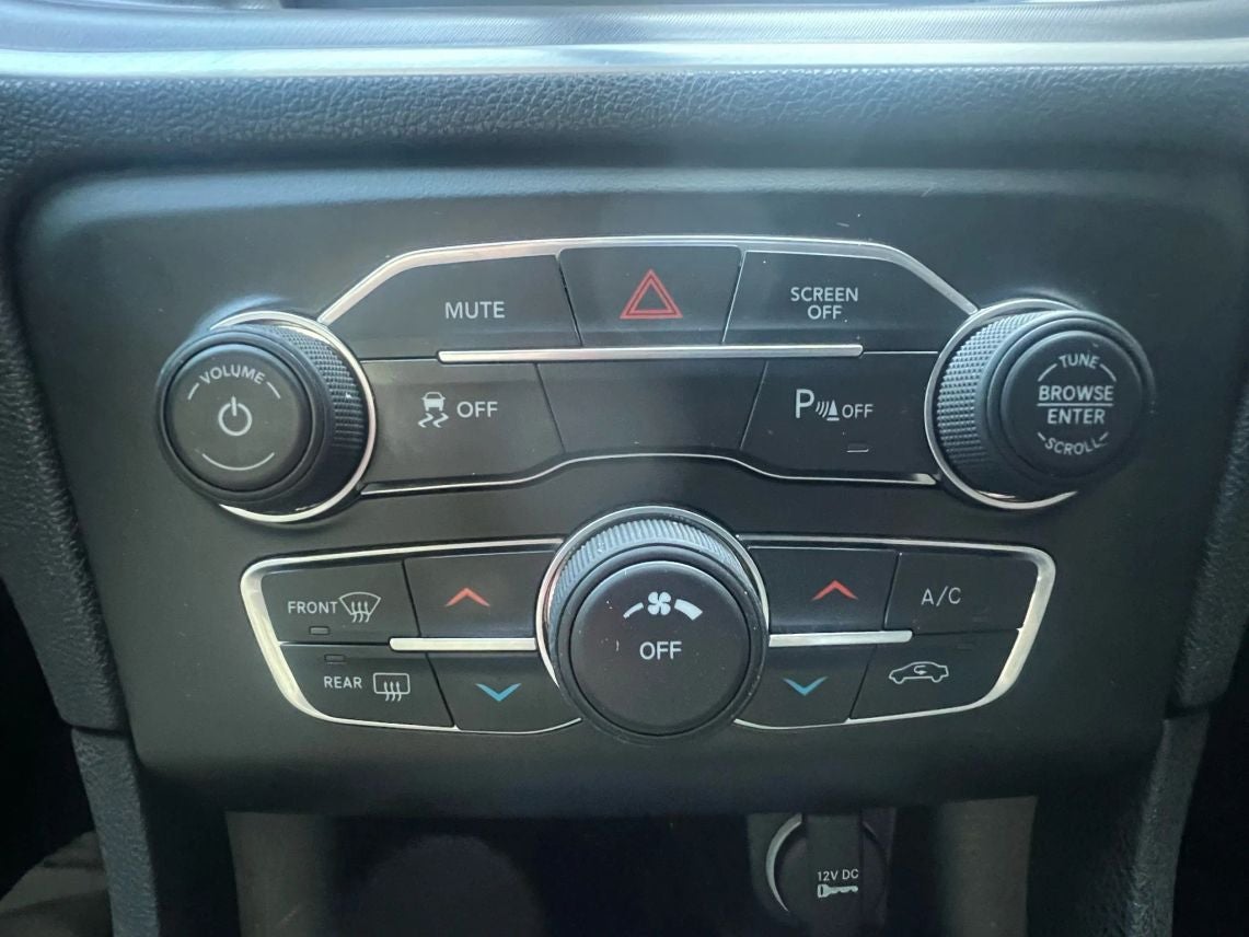 2021 Dodge Charger SXT Sedan 4D