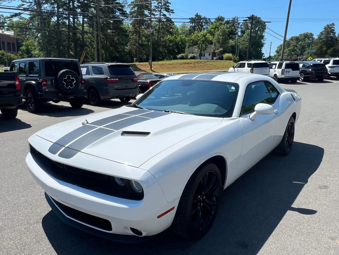 2017 Dodge Challenger R/T's photo