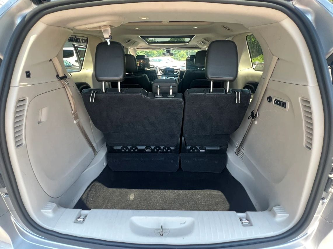 2018 Chrysler Pacifica Limited Minivan 4D