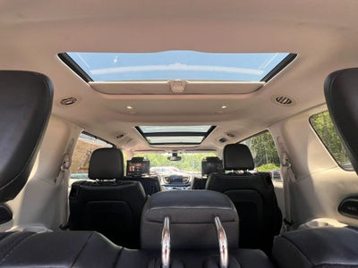 2018 Chrysler Pacifica Limited Minivan 4D
