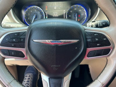 2018 Chrysler Pacifica Limited Minivan 4D