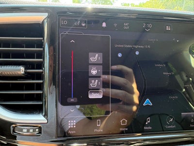 2023 Chrysler Pacifica Limited Van 4D