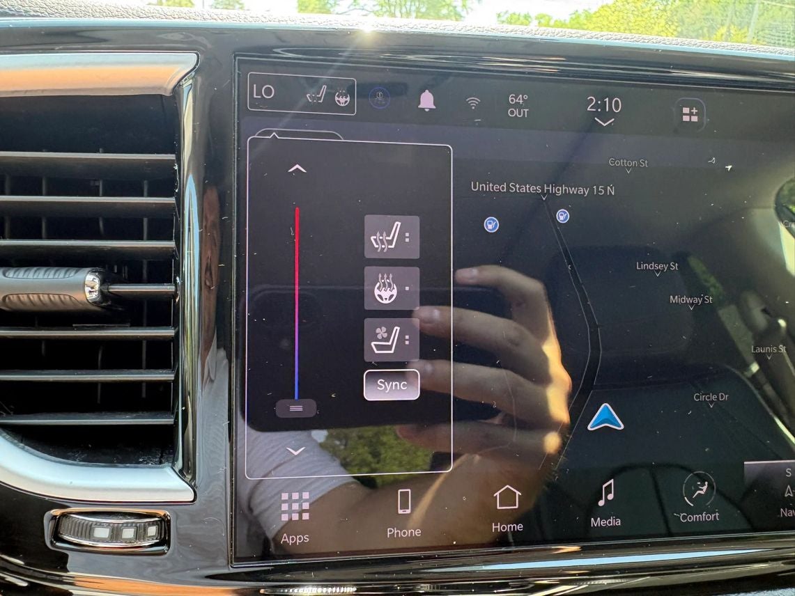 2023 Chrysler Pacifica Limited Van 4D