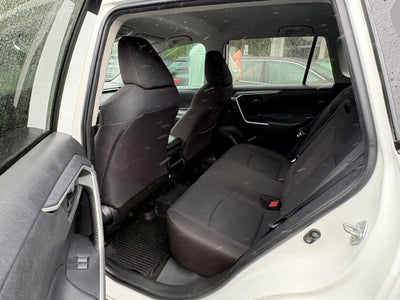 2020 Toyota RAV4 LE Sport Utility 4D