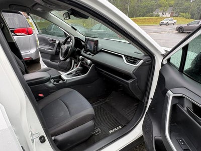 2020 Toyota RAV4 LE Sport Utility 4D