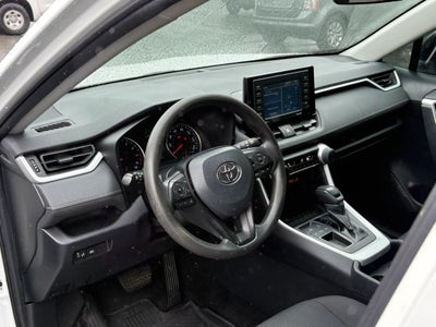 2020 Toyota RAV4 LE Sport Utility 4D