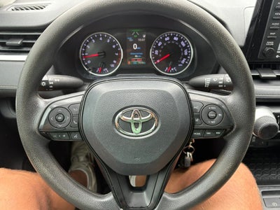 2020 Toyota RAV4 LE Sport Utility 4D